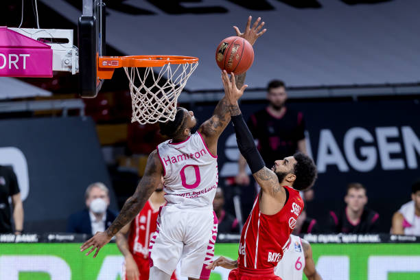 一个战术的 一个战术的