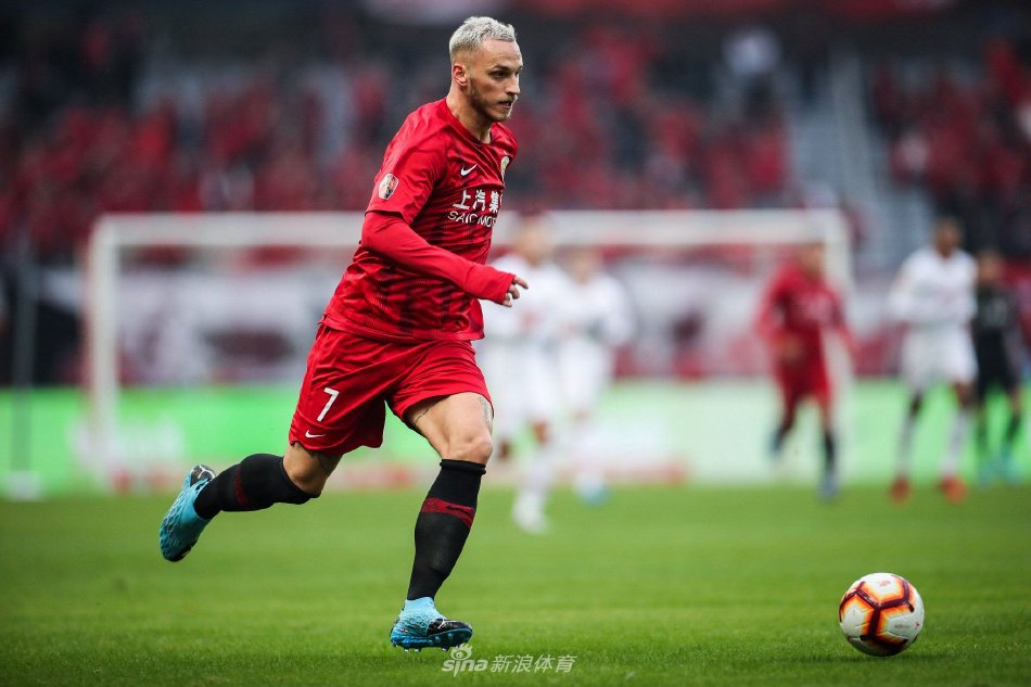 关系紧张 关系紧张